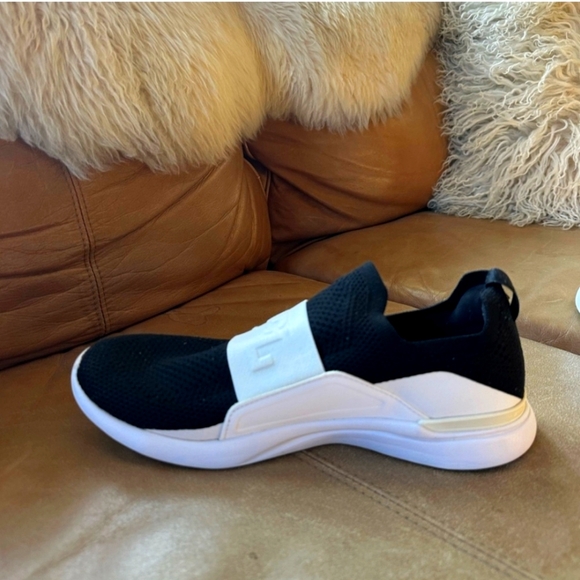 APL women sneakers - Picture 3 of 5